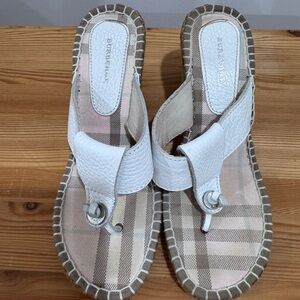 Burberry White and Beige Check Leather Thong Sandals